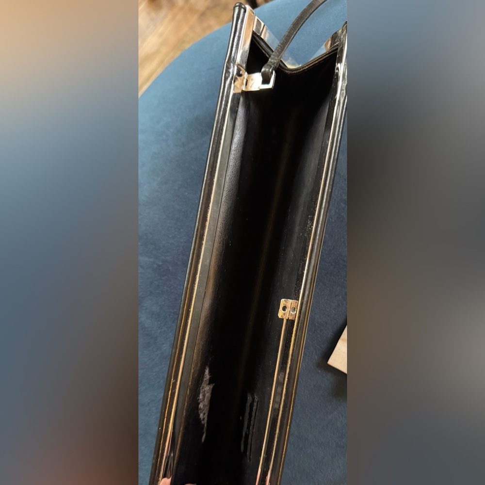 Gucci Black Leather Vintage purse. - Picture 8 of 12